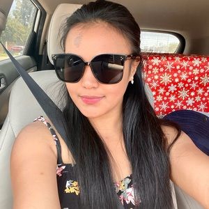 Meet your Posher, Diana